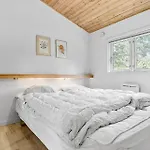 1467-aakirkeby-boesparken-8 *