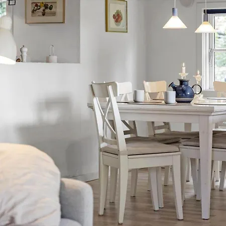 1467-aakirkeby-boesparken-8 *